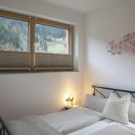 Apartment Sonnenhalb *